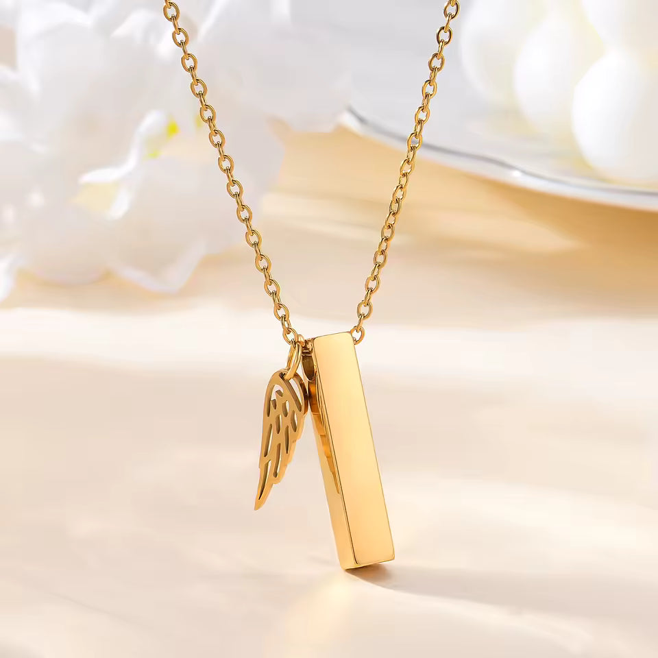 Almas Herzstück mit Gravur